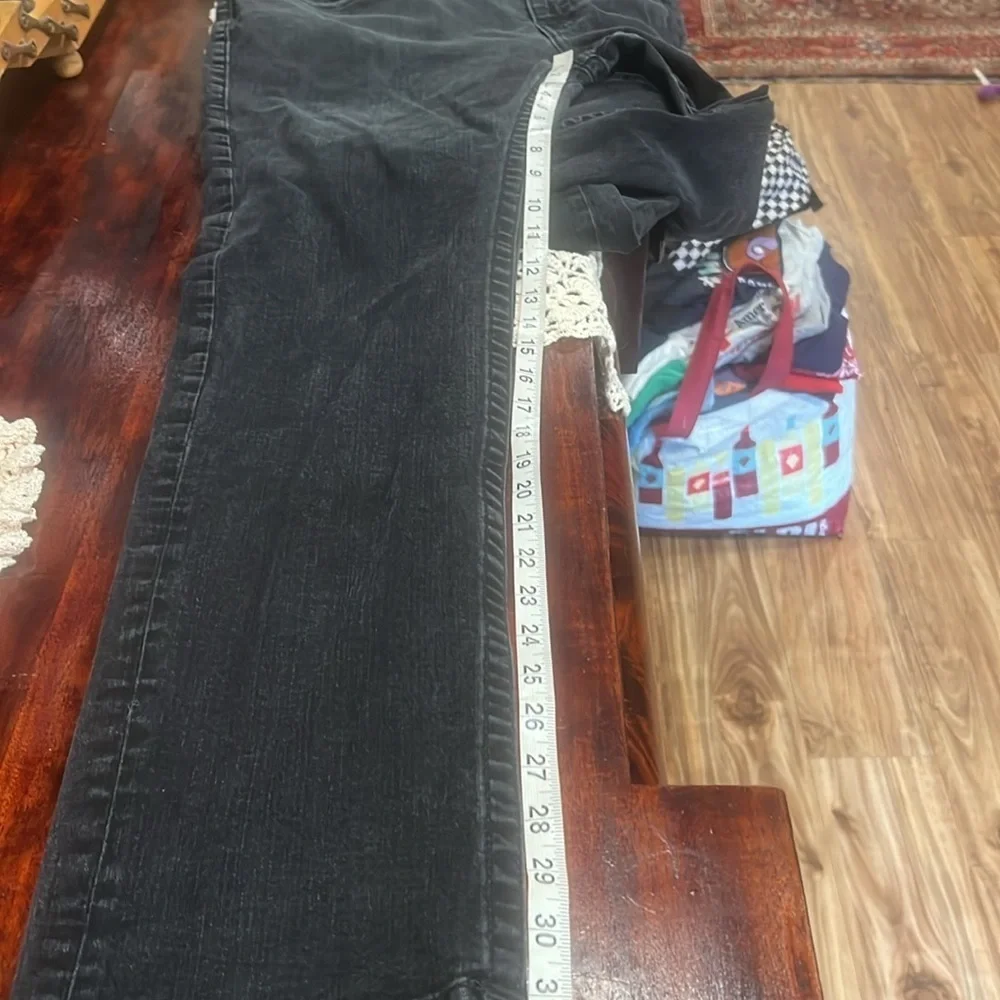 True Religion “Geno” jeans size 40 in GUC